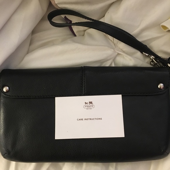 Leather Coach wristlet / clutch (black) - Picture 3 of 3